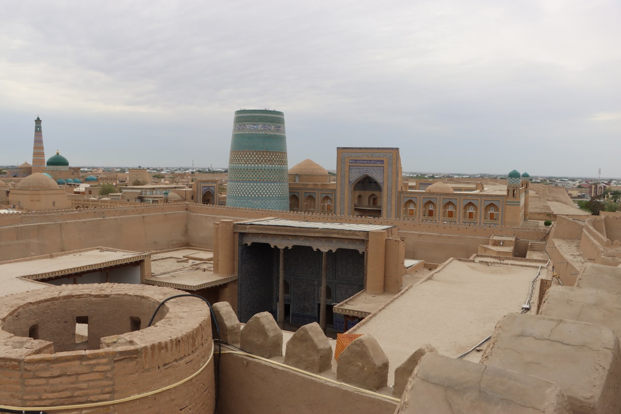 
											
											Кўҳна Хивага саёҳат. Ичан қалъадан (фоторепортаж)
											
											