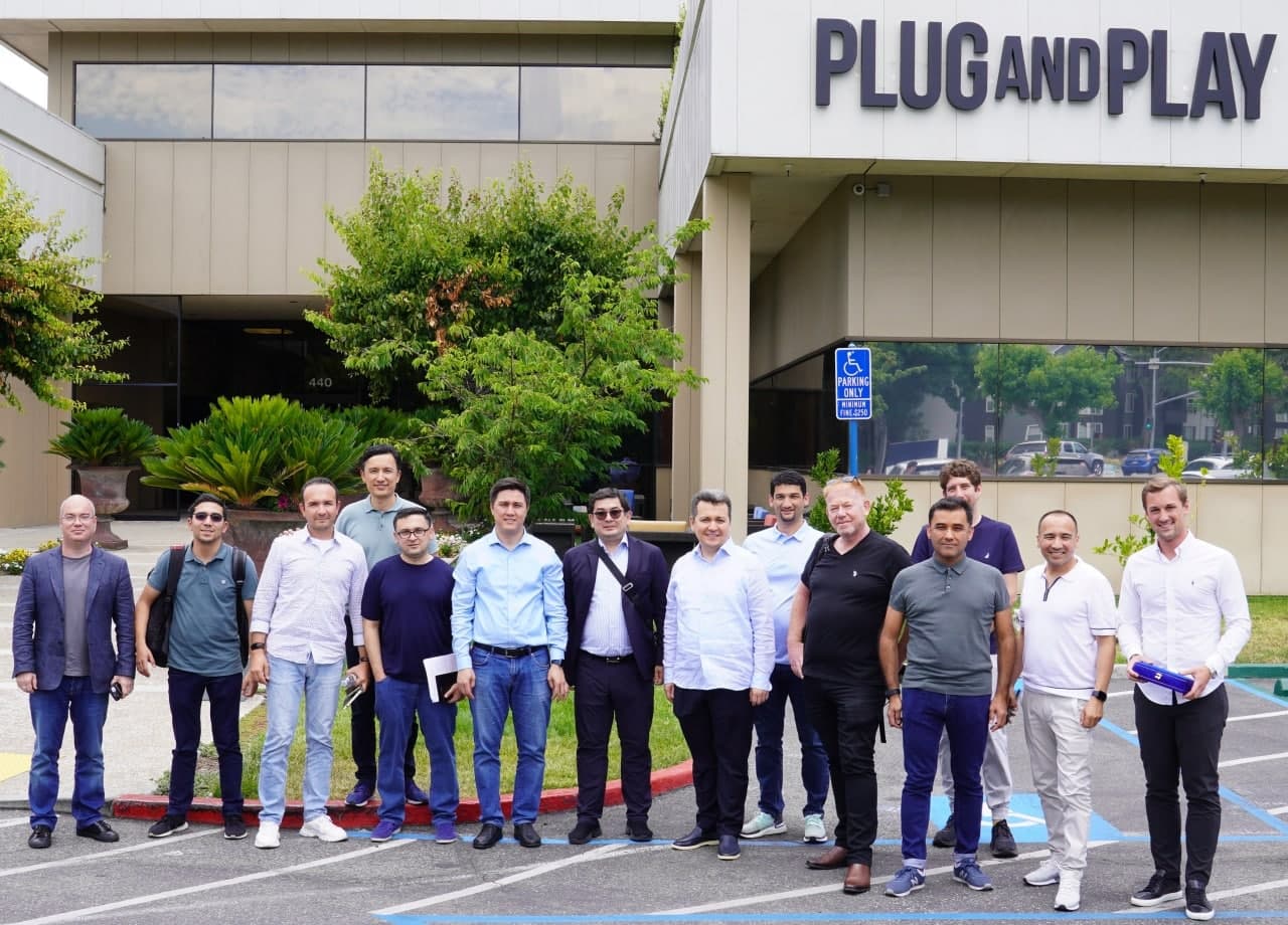 
											
											Министр ИКТ встретился с руководством Plug and Play
											
											