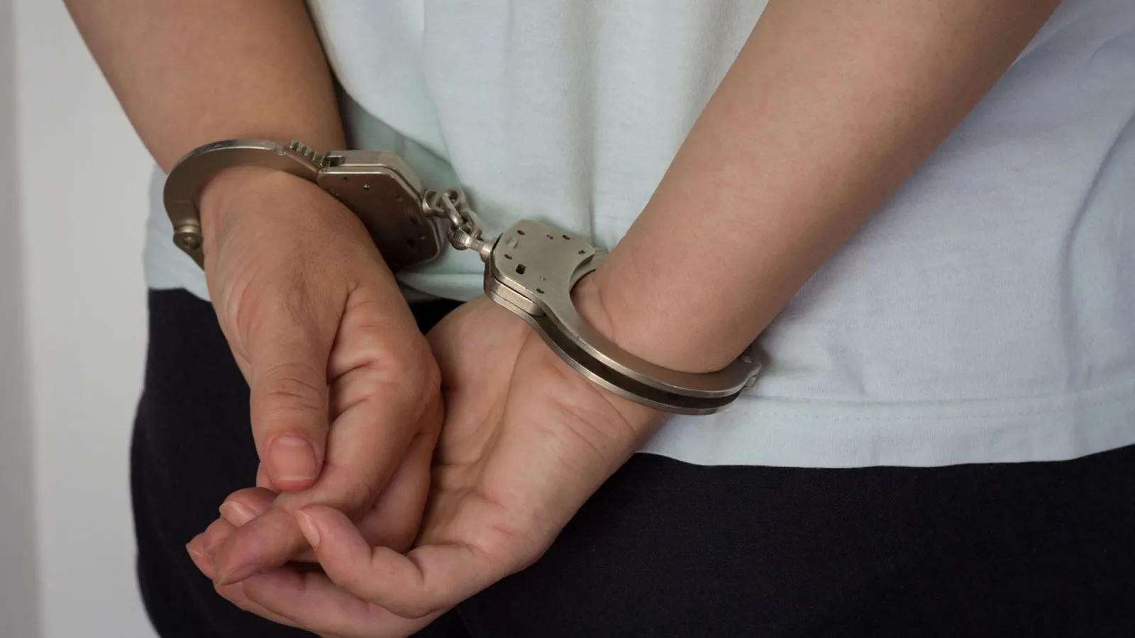 
											
											Андижон шаҳрида гаровга қўйилган мулкни сотиб юборган фирибгар аниқланди
											
											