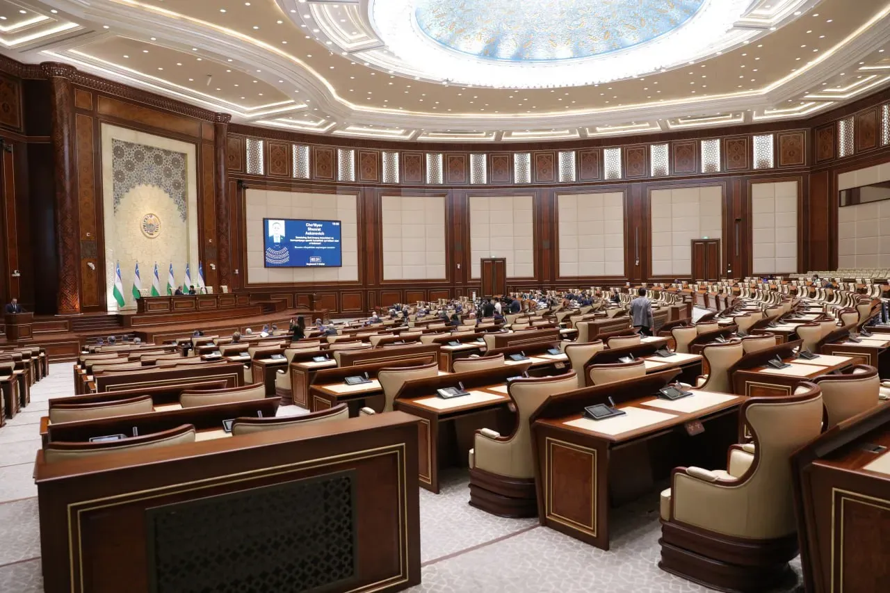 
											
											Сенатнинг 37-ялпи мажлисида қандай масалалар муҳокама қилинди?
											
											