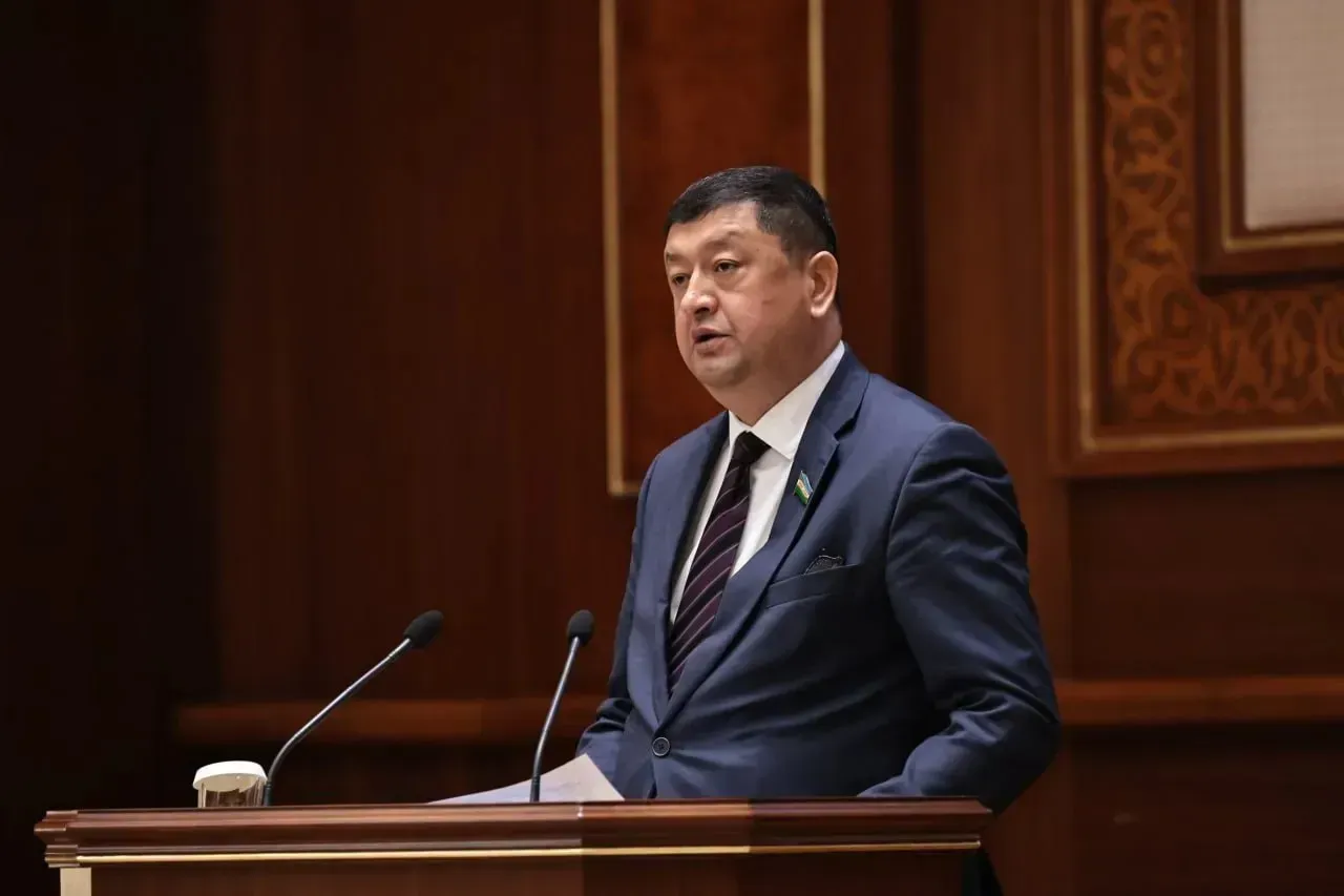 
											
											Қозоғистон билан иттифоқчилик муносабатлари тўғрисидаги шартномани ратификация қилиш ҳақидаги қонун
 маъқулланди
											
											