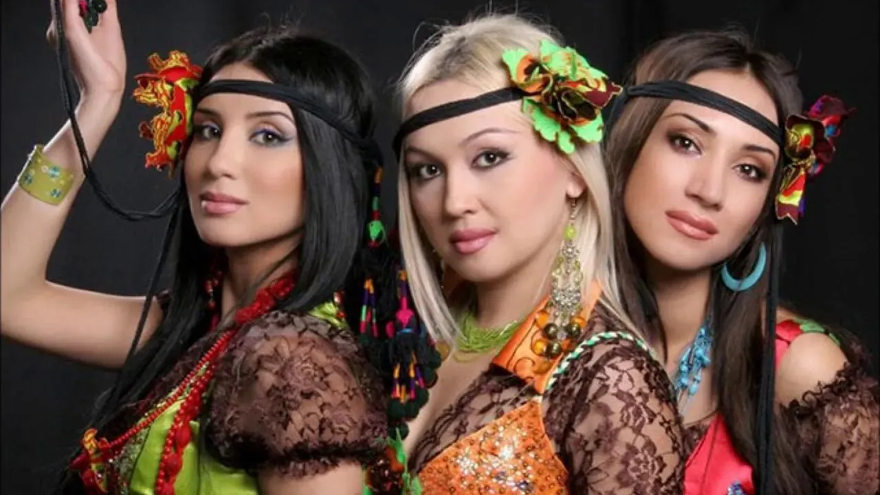 
														
														20 yildan keyin Setora guruhi yana birga
														
														