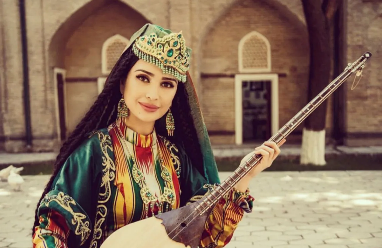 
														
														Parizoda yakkaxon konsert bermoqchi ekanligiga shama qildi
														
														