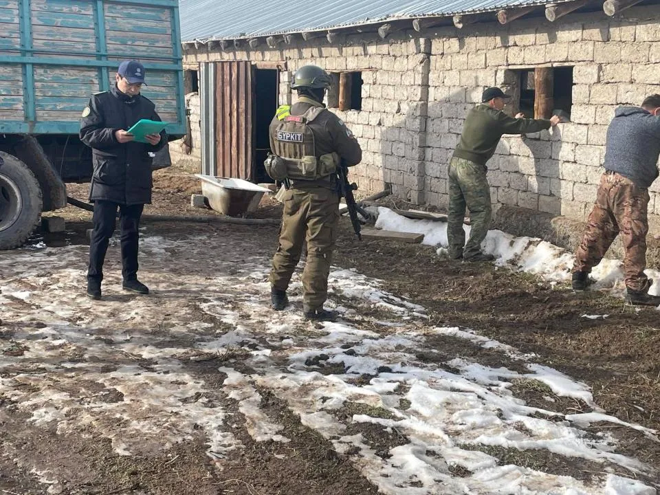 
											
											Qozog‘istondan O‘zbekistonga neft mahsulotlari tashiladigan 450 metrlik maxfiy tunnel topildi
											
											