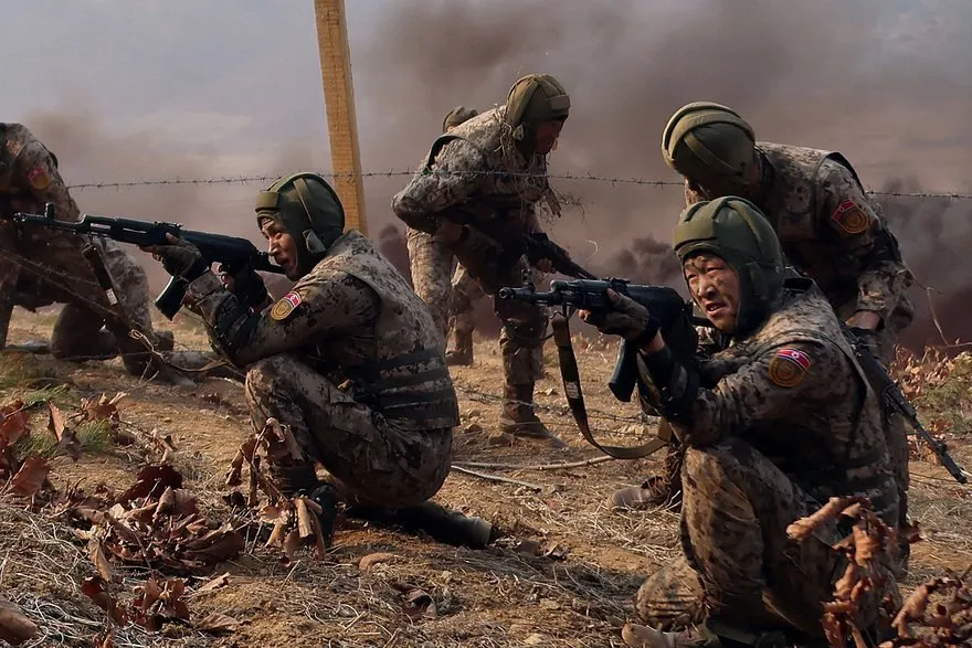 
											
											Сўнгги ҳафтада КХДР ҳарбийларининг Курскдаги йўқотишлари минг нафарга етган
											
											