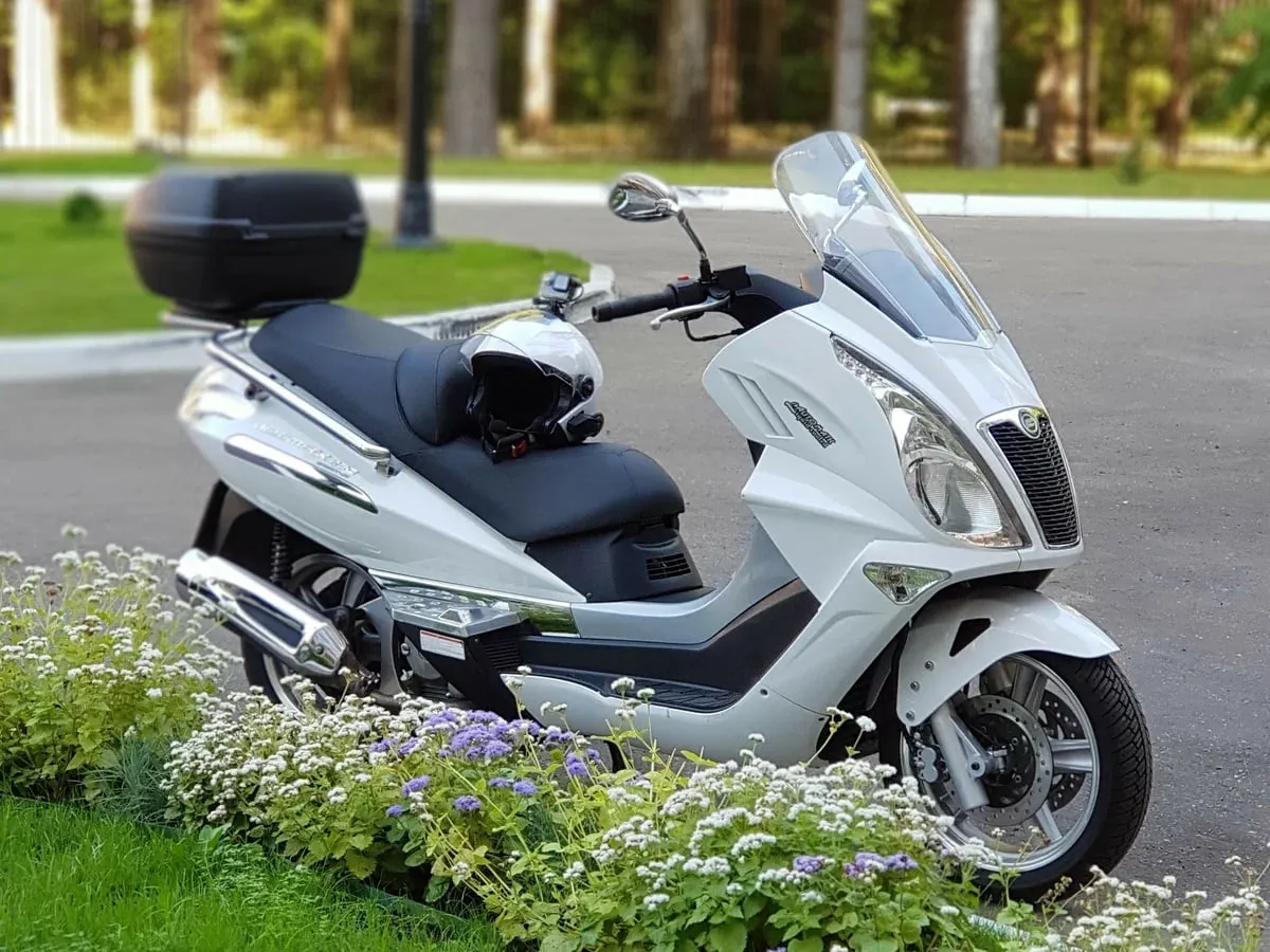 
											
											Мопед ва скутерларни “права” билан бошқариш талаби кечиктирилди
											
											