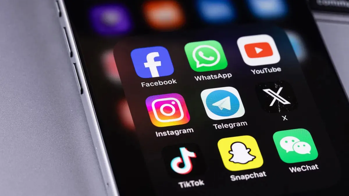 
											
											“Онлайн платформа ва веб-сайтлар фойдаланувчиларининг ҳуқуқларини ҳимоя қилиш тўғрисида”ги қонун лойиҳаси жамоатчилик муҳокамасига қўйилди
											
											