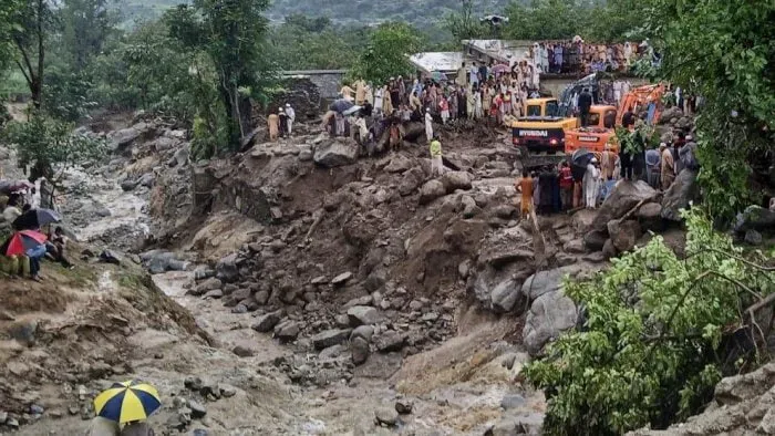 
											
											Hindiston va Pokistonda suv toshqinidan 300 dan ortiq kishi halok bo‘ldi
											
											