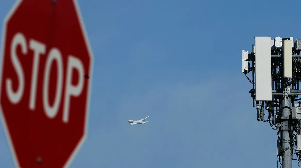 
											
											Латвия Россия ва Беларус учун ҳаво ҳудудини ёпади
											
											