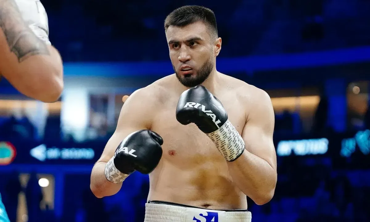 
														
														Баҳодир Жалоловнинг россиялик рақибига қарши жанги тўлиқ давом этди
														
														