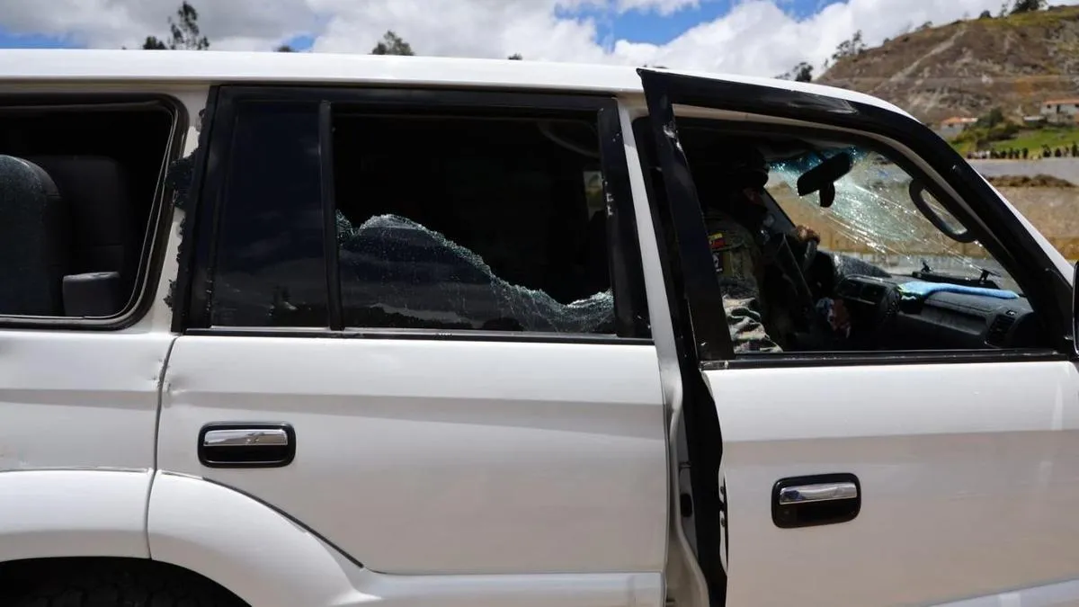 
											
											Ekvador prezidenti kortejiga hujum qilindi
											
											