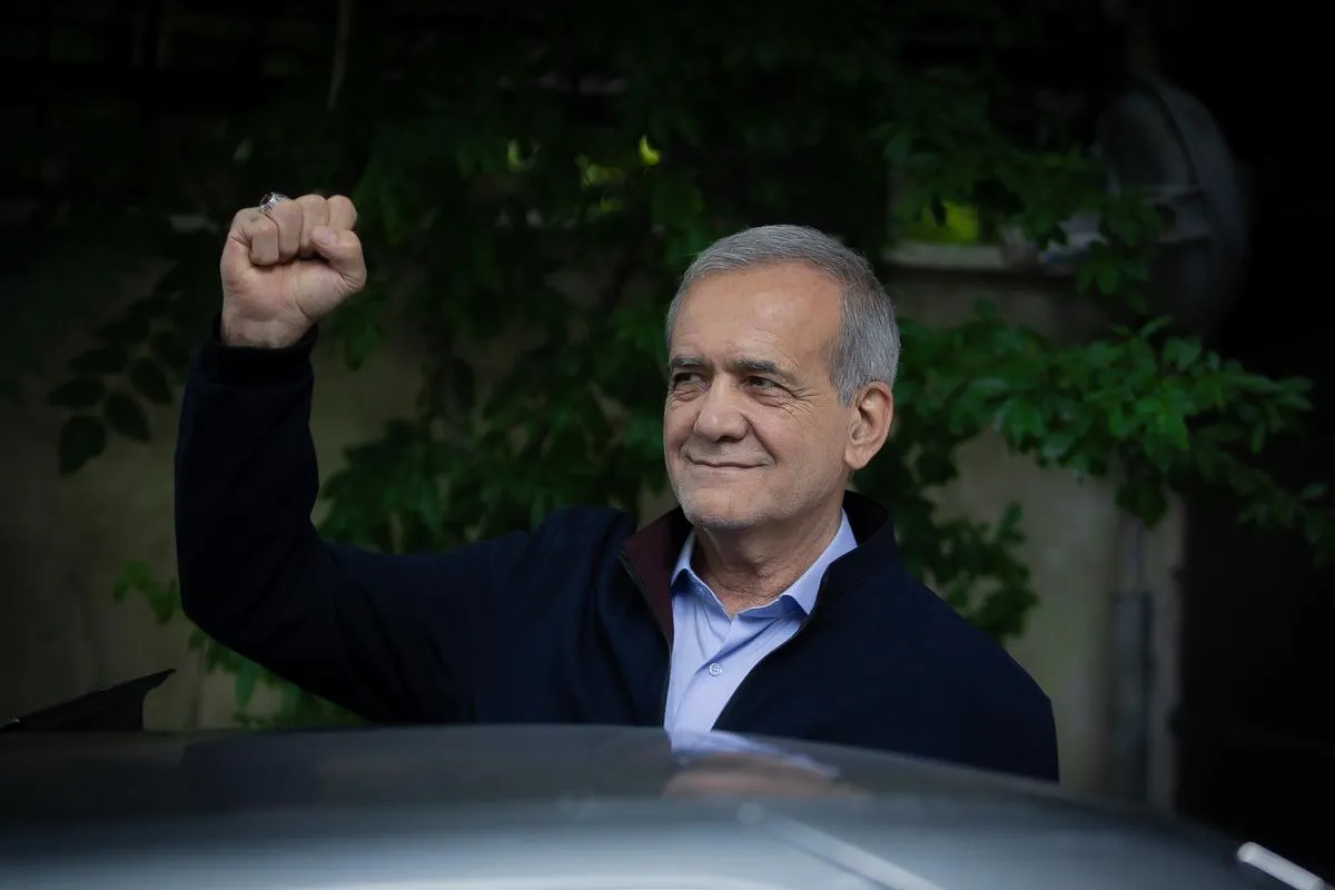 
											
											Эрон президенти ўз маошини мактаб қурилиши учун йўналтирди
											
											