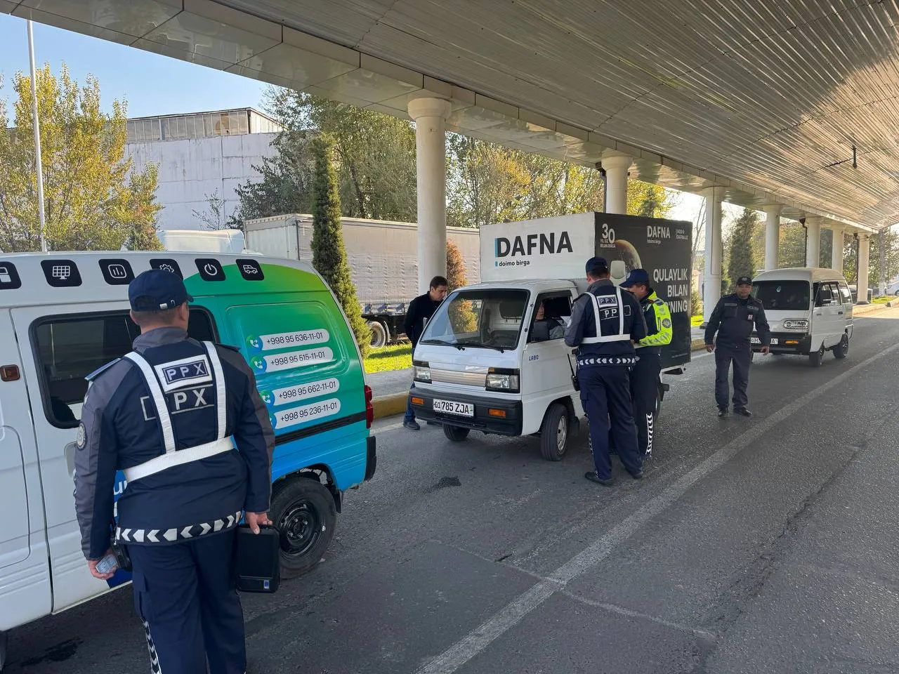 
											
											Автомобиллардаги ноқонуний рекламалар олиб ташланмоқда
											
											