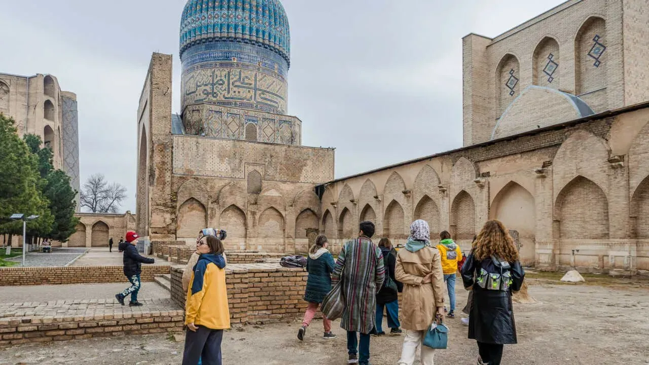 
											
											Ўзбекистонга 10 ойда 9,7 млн нафар турист ташриф буюрди
											
											