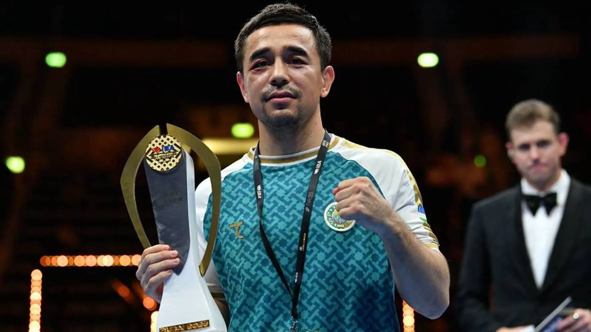 
														
														Ҳасанбой Дўстматов Жаҳон чемпионатининг энг яхши боксчиси деб топилди
														
														