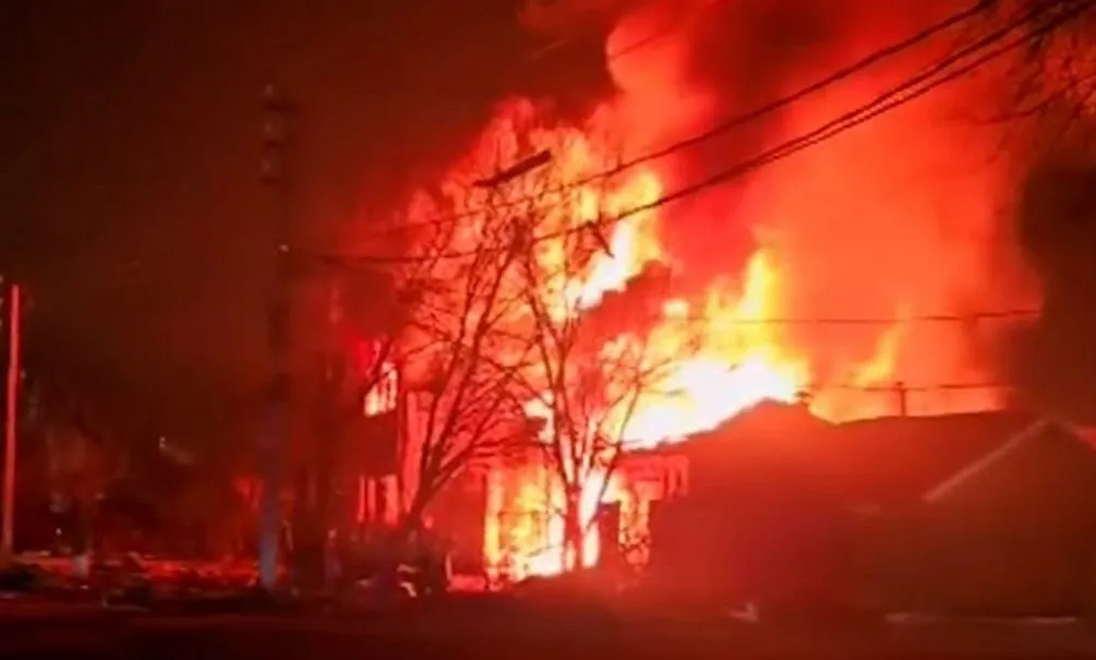 
														
														Ukraina Rostov-Dondagi portga dronlar orqali zarba berdi
														
														