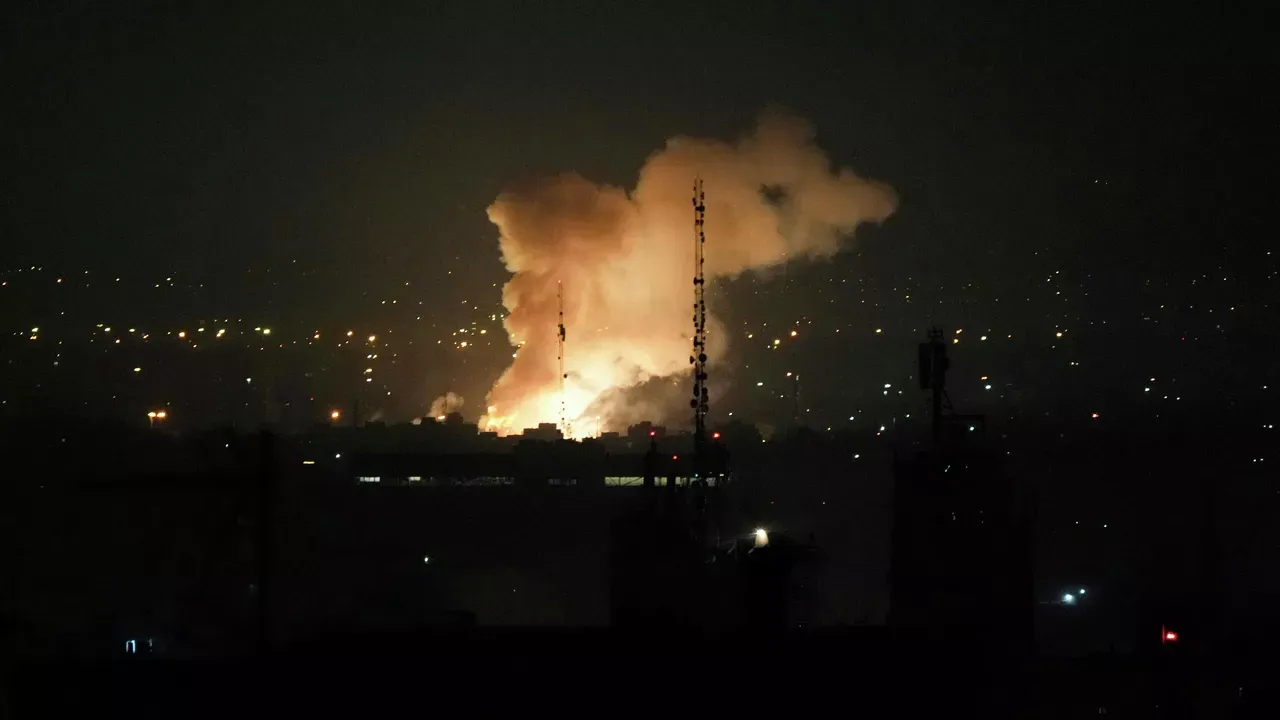 Isroil Tehrondagi harbiy obyektlarga zarba berilganini e’lon qildi