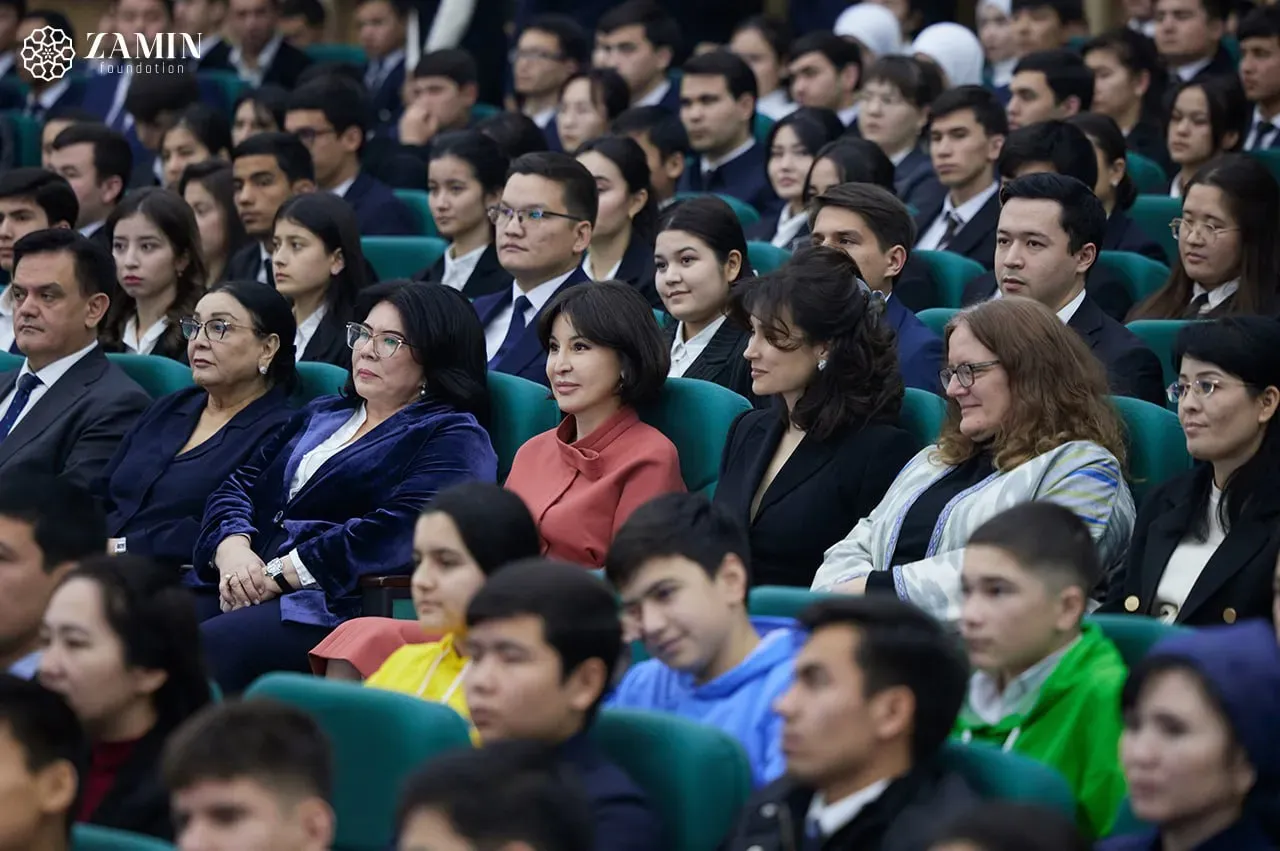 
											
											“Замин” фонди Васийлик кенгаши раиси Зироат Мирзиёева “Она Ер нидоси” ҳужжатли фильм премьерасида иштирок этди
											
											