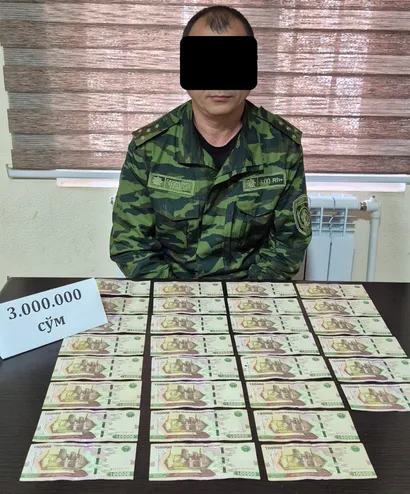 
														
														Jizzaxda FVB mansabdori pora bilan ushlandi
														
														