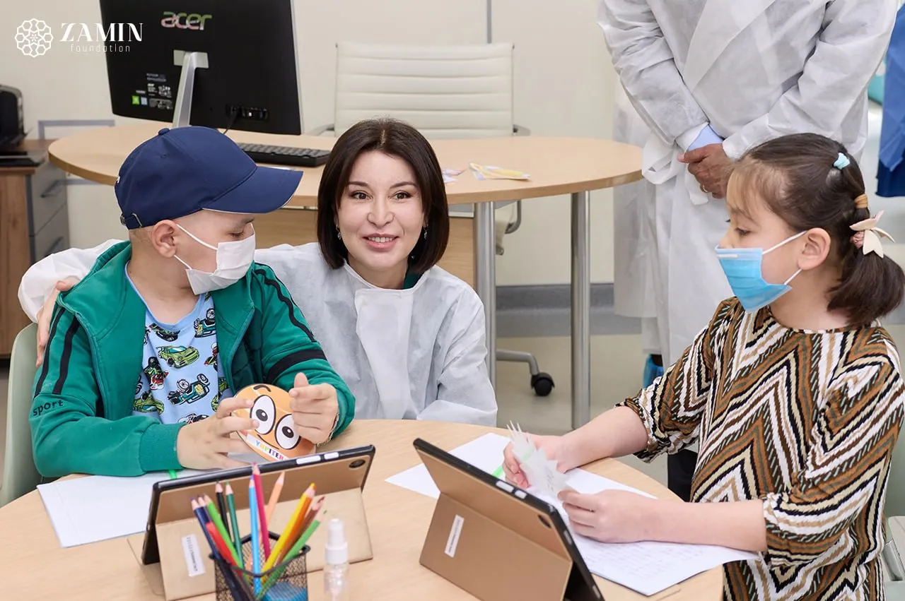 Зироат Мирзиёева ва ЖССТ раҳбари болалар онкологияси марказига ташриф буюрди