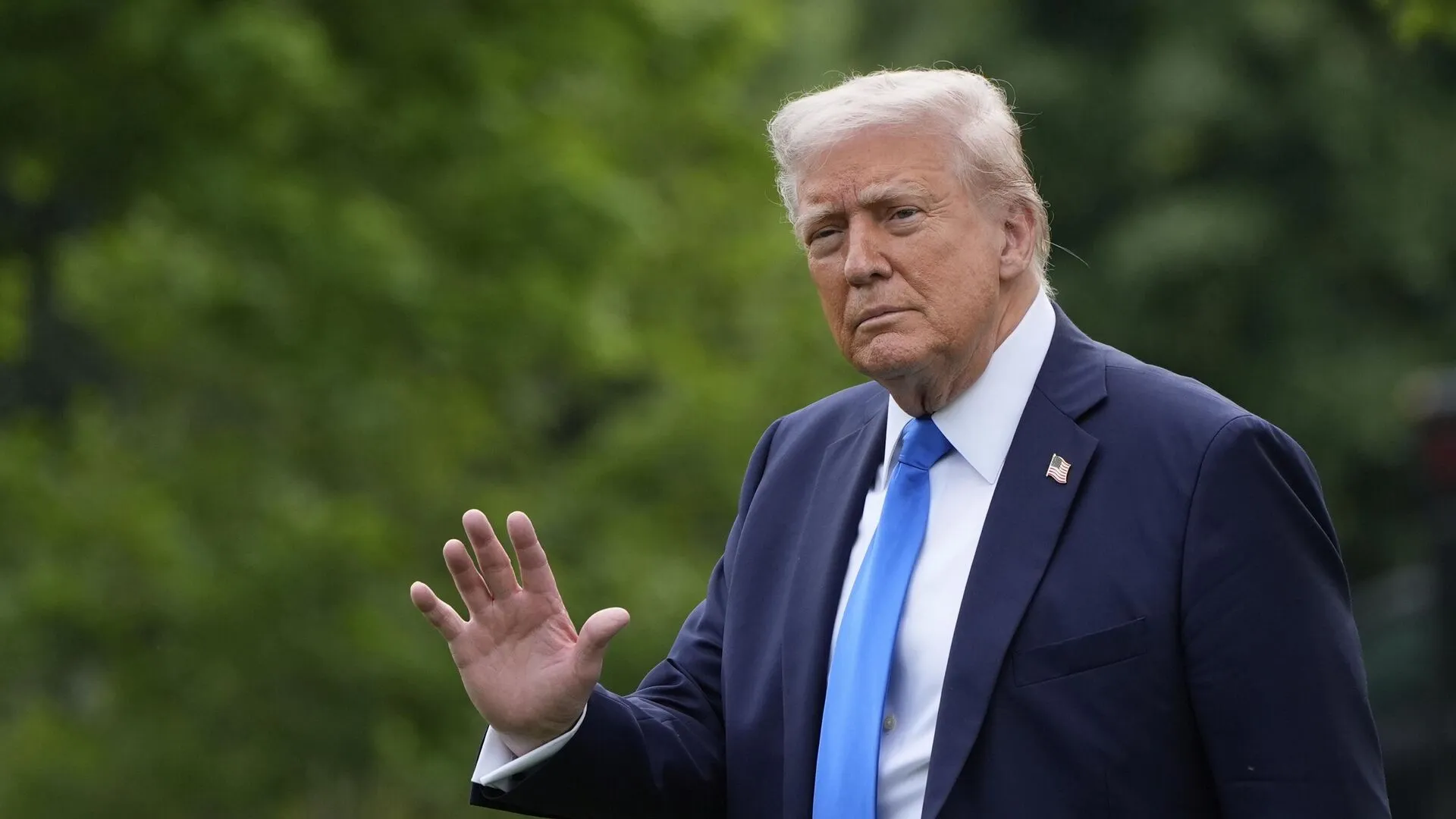 Tramp: Isroil Livan bo‘yicha aniq zarbalar berishi kerak