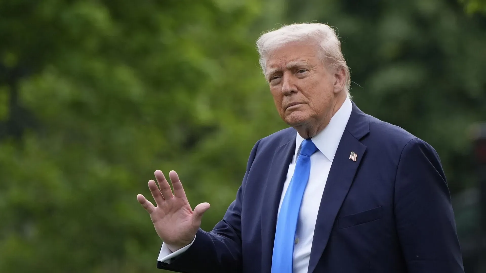 Tramp: Isroil Livan bo‘yicha aniq zarbalar berishi kerak