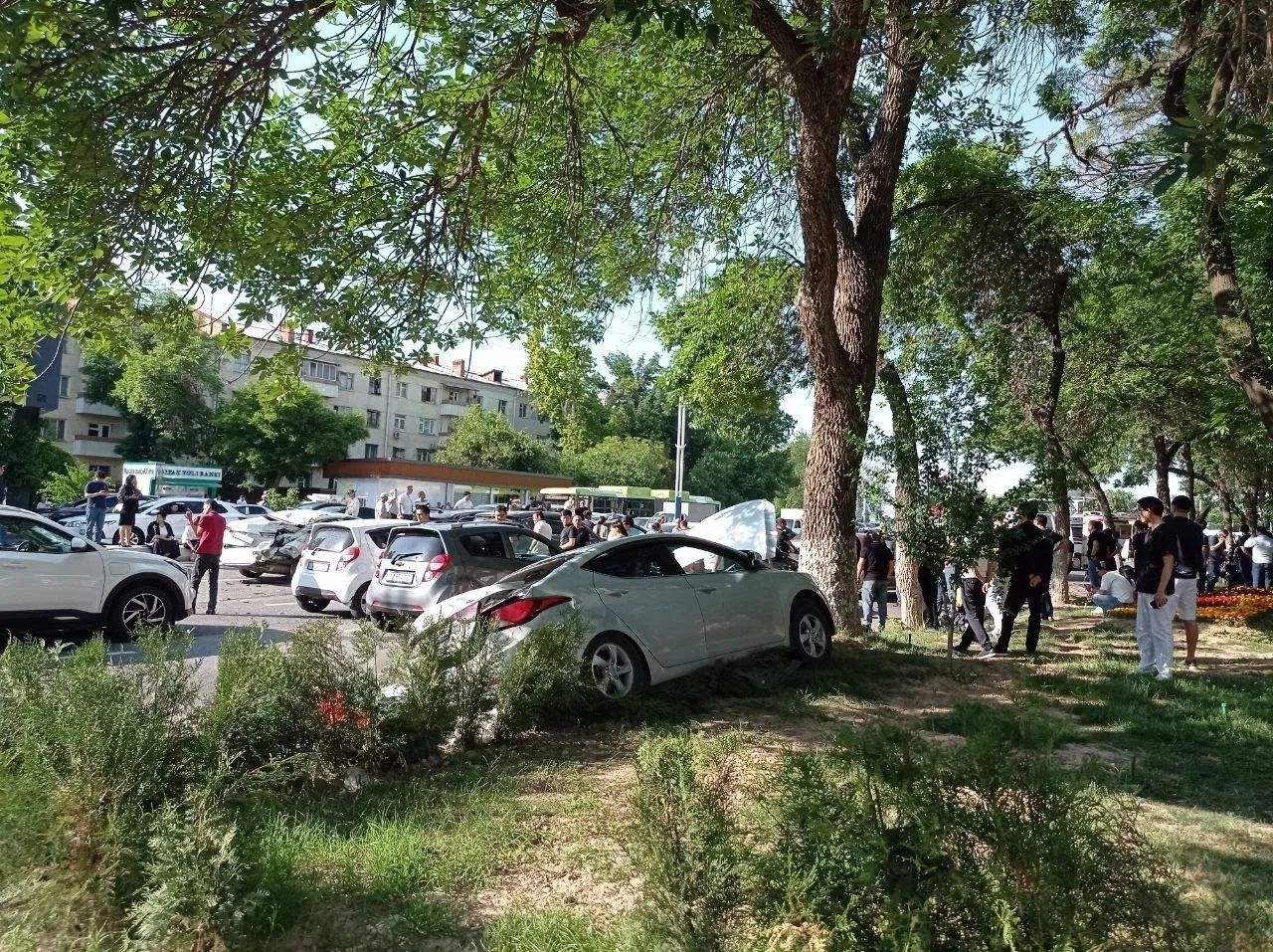 Toshkentda 15 ta avtomobil ishtirokida YTH sodir bo‘ldi