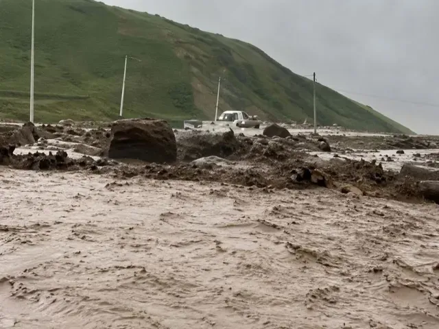 Qirg‘izistonda sel oqimi oqibatida 6 kishi halok bo‘ldi