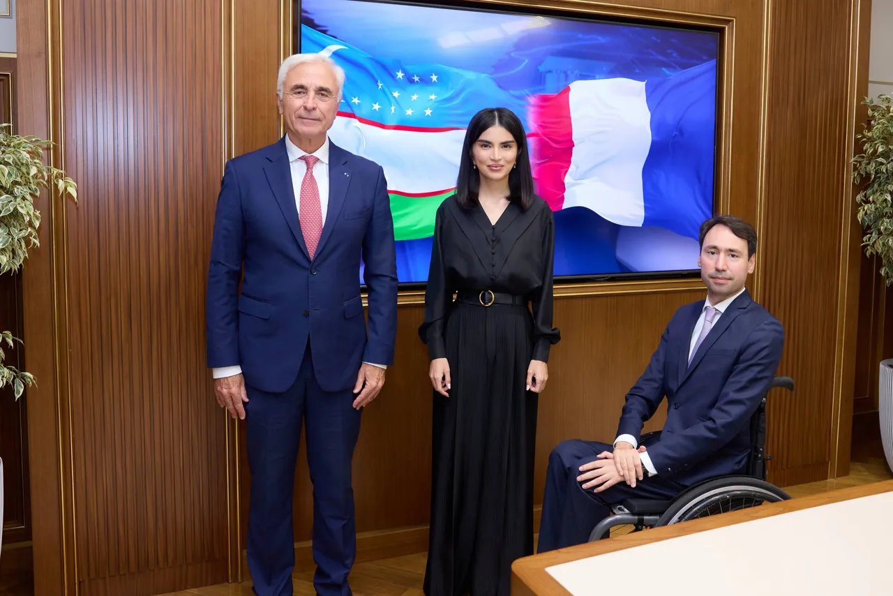 
														
														Saida Mirziyoyeva Fransiyaning yetakchi kompaniyalari vakillari bilan uchrashdi
														
														