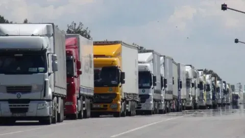 Жазирама сабаб Сурхондарёда оғир юк машиналари ҳаракати чекланди