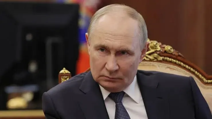 
														
														«Улар ўзи жинни шишадан чиқариб юборишди» – Путин Украина бўйлаб зарбалар ҳақида.
														
														