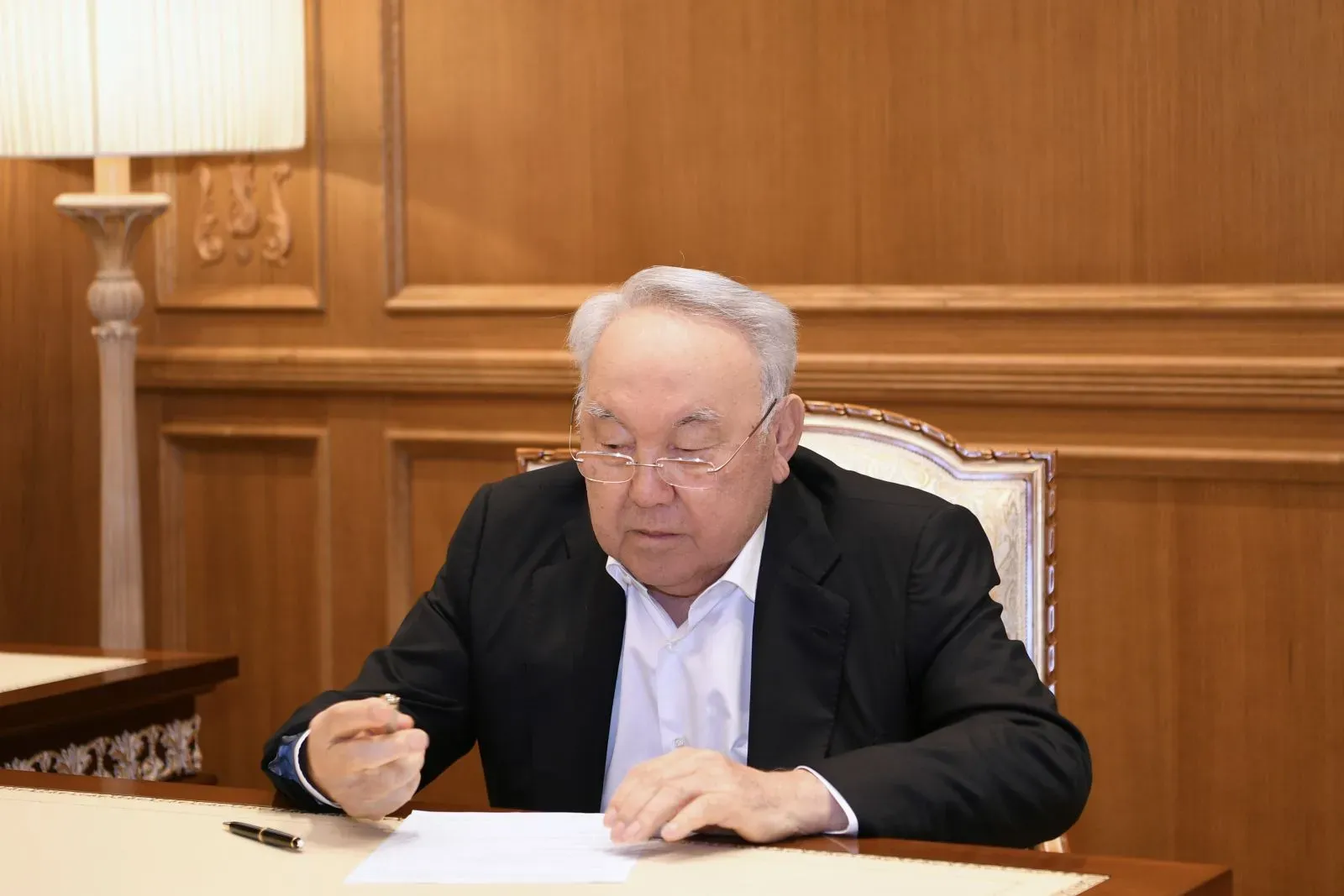 Nursulton Nazarboyev operatsiyadan keyin ilk bor ko‘rinish berdi
