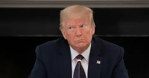 АҚШ суди Трампнинг туғилиш орқали фуқароликни чеклаш ҳақидаги қарорини тўхтатди