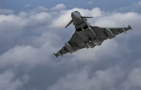 Litva osmonida xavf: NATO qiruvchilari dronni urib tushirdi