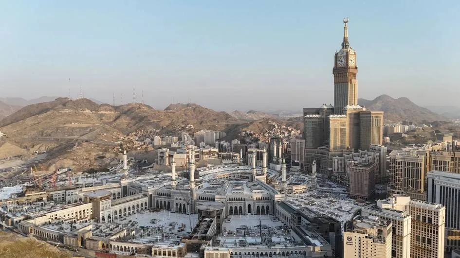 Saudiya Arabistoni Makka tomon uchirilgan dronni urib tushirdi