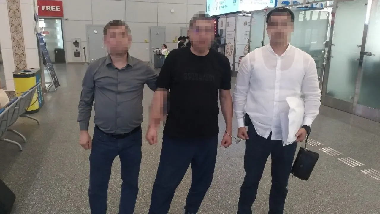 
														
														Халқаро қидирувдаги фуқаро Грузиядан Ўзбекистонга экстрадиция қилинди
														
														