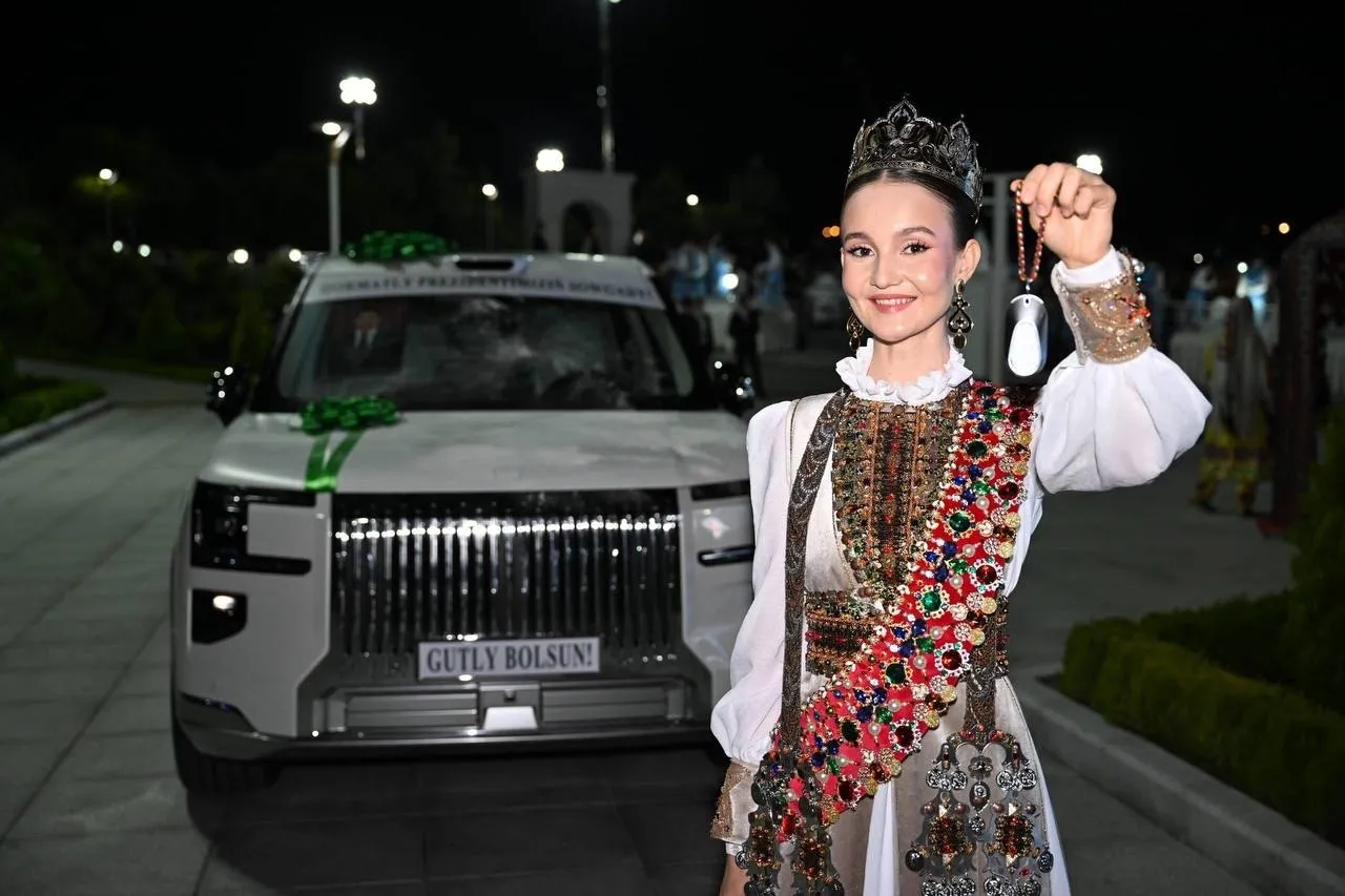 “Tatar qizi — 2026” xalqaro tanlovida Amina Mahmudova g‘olib bo‘ldi